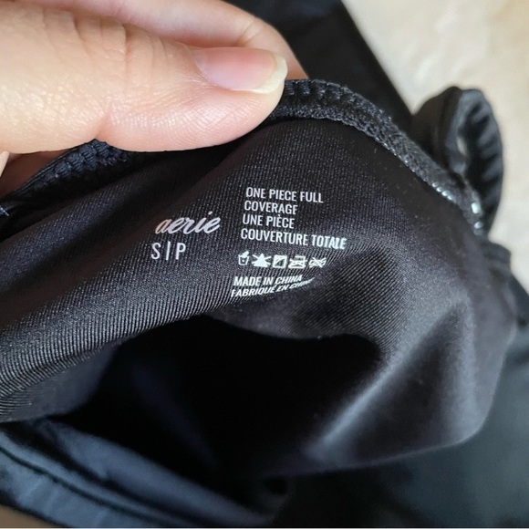 AERIE SWIMSUIT BLACK ONE PIECE - Picture 3 of 4